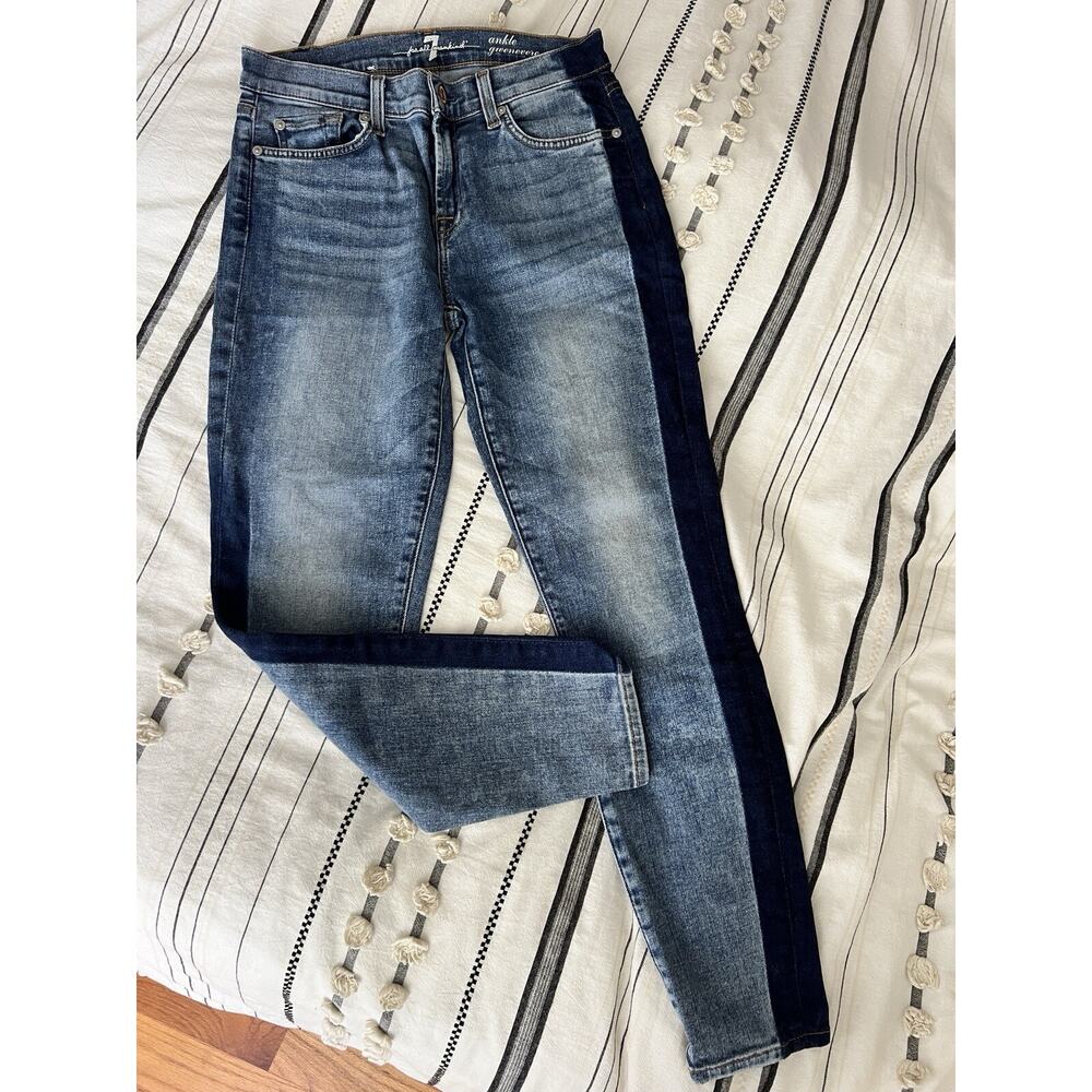 7 For All Mankind Women's Blue and Navy Jeans size 28